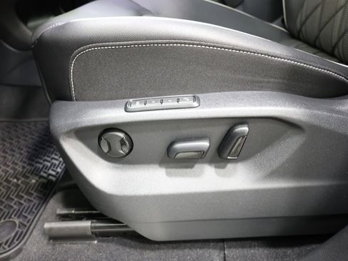 Used 2025 Volkswagen Atlas SEL Premium R-Line AWD/4WD image 14