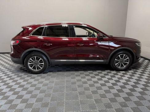 Used 2023 Lincoln Nautilus FWD w/ Premium Package image 7