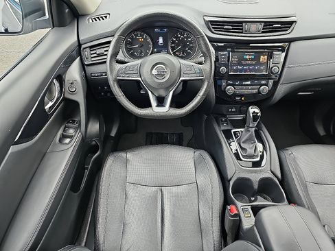 Used 2019 Nissan Rogue SL w/ Premium Package image 11