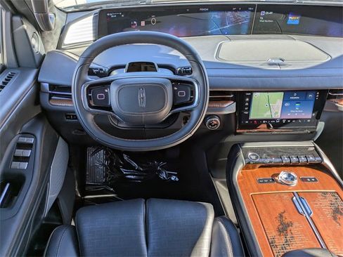 New 2025 Lincoln Navigator Black Label image 16