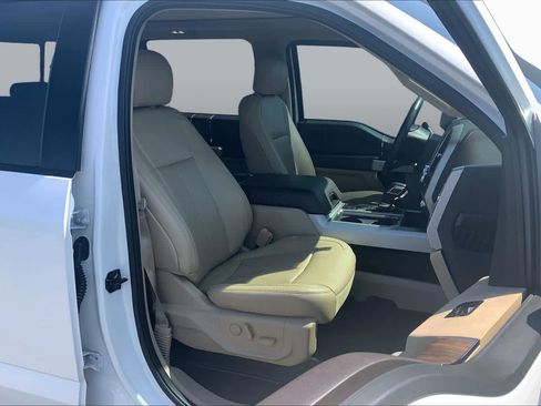 Used 2019 Ford F150 Lariat w/ Equipment Group 502A Luxury RWD image 9