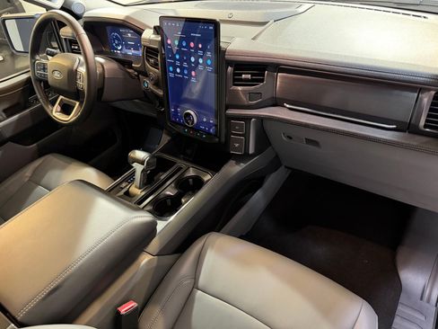 Used 2025 Ford F150 Lightning Flash AWD/4WD image 47
