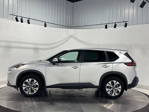 Used 2022 Nissan Rogue SV AWD/4WD image 14