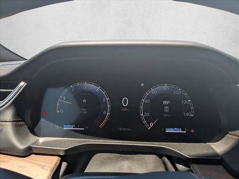 Used 2025 Jeep Grand Cherokee L Summit w/ Obsidian Package AWD/4WD image 11