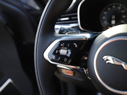 New 2026 Jaguar F-PACE R-Dynamic S image 23