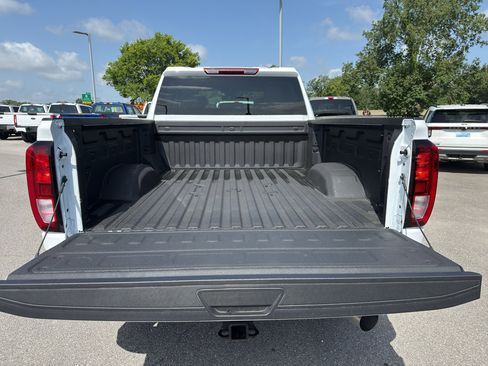 Used 2026 GMC Sierra 2500 Pro w/ 1SA Pro Safety Plus Package AWD/4WD image 21