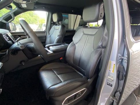 Used 2024 Jeep Wagoneer Series II image 15