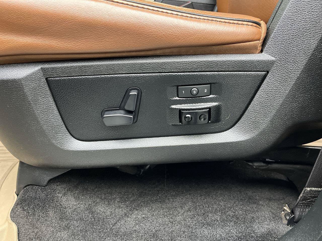 Used 2017 RAM 1500 Laramie Longhorn AWD/4WD image 10