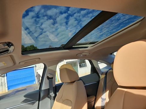 Used 2025 Hyundai Sonata Limited image 31