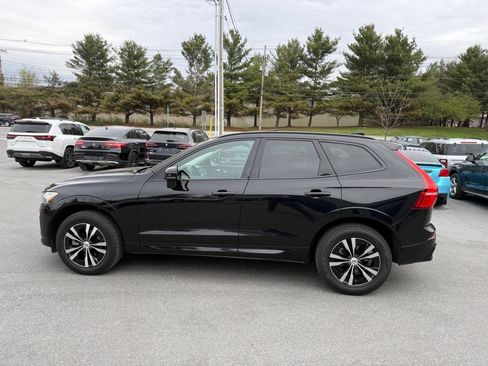Used 2025 Volvo XC60 B5 Core AWD/4WD image 9