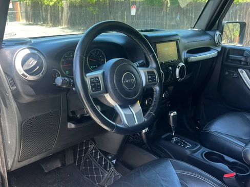 Used 2015 Jeep Wrangler Unlimited Sport AWD/4WD image 15
