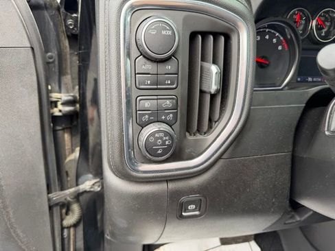 Used 2020 Chevrolet Silverado 1500 RST image 17