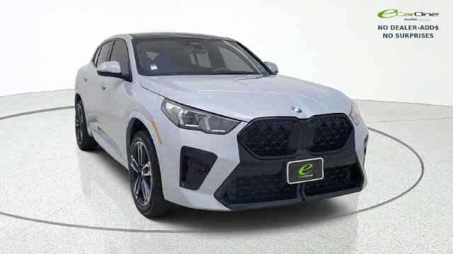 Used 2026 BMW X2 xDrive28i w/ Technology Package AWD/4WD image 1