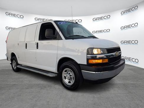 Used 2021 Chevrolet Express 2500 w/ Driver Convenience Package RWD image 1
