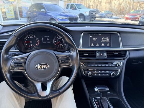 Used 2018 Kia Optima EX image 17