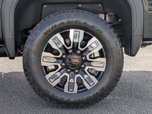 New 2026 GMC Sierra 3500 Denali w/ Denali Reserve Package image 13