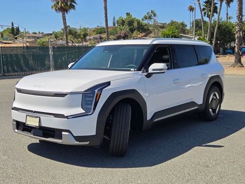 New 2026 Kia EV9 Wind AWD/4WD image 24
