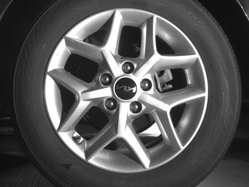 Used 2025 Kia Soul LX w/ LX Technology Package FWD image 14
