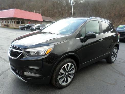 Used 2021 Buick Encore Preferred w/ Safety Package image 3