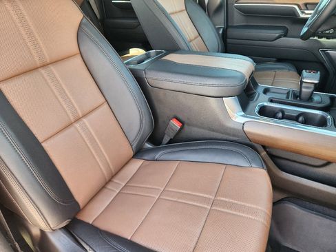 Certified 2024 Chevrolet Silverado 1500 High Country w/ High Country Premium Package image 15