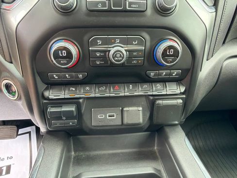 Used 2021 Chevrolet Silverado 1500 LTZ AWD/4WD image 30