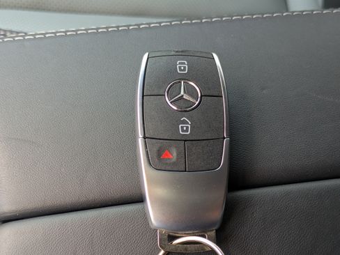 Used 2025 Mercedes-Benz G 550 image 30