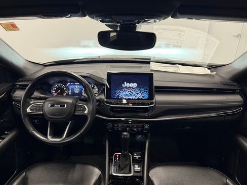 Used 2022 Jeep Compass Altitude w/ Sun and Sound Group image 15