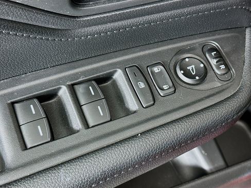 Used 2025 Honda Odyssey Sport-L image 15