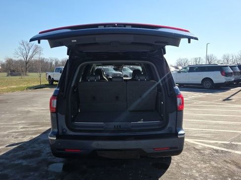 Used 2020 Lincoln Navigator Reserve w/ Luxury Package image 10