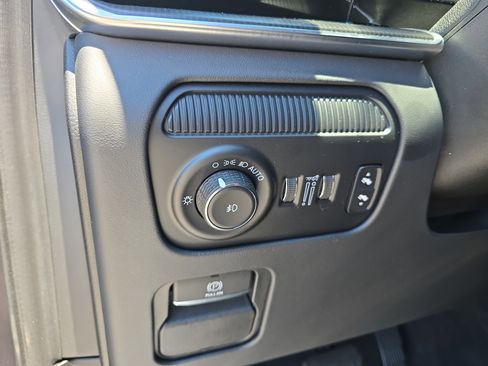 Used 2024 Jeep Grand Wagoneer L Series II w/ Quick Order Packagew 28T AWD/4WD image 25