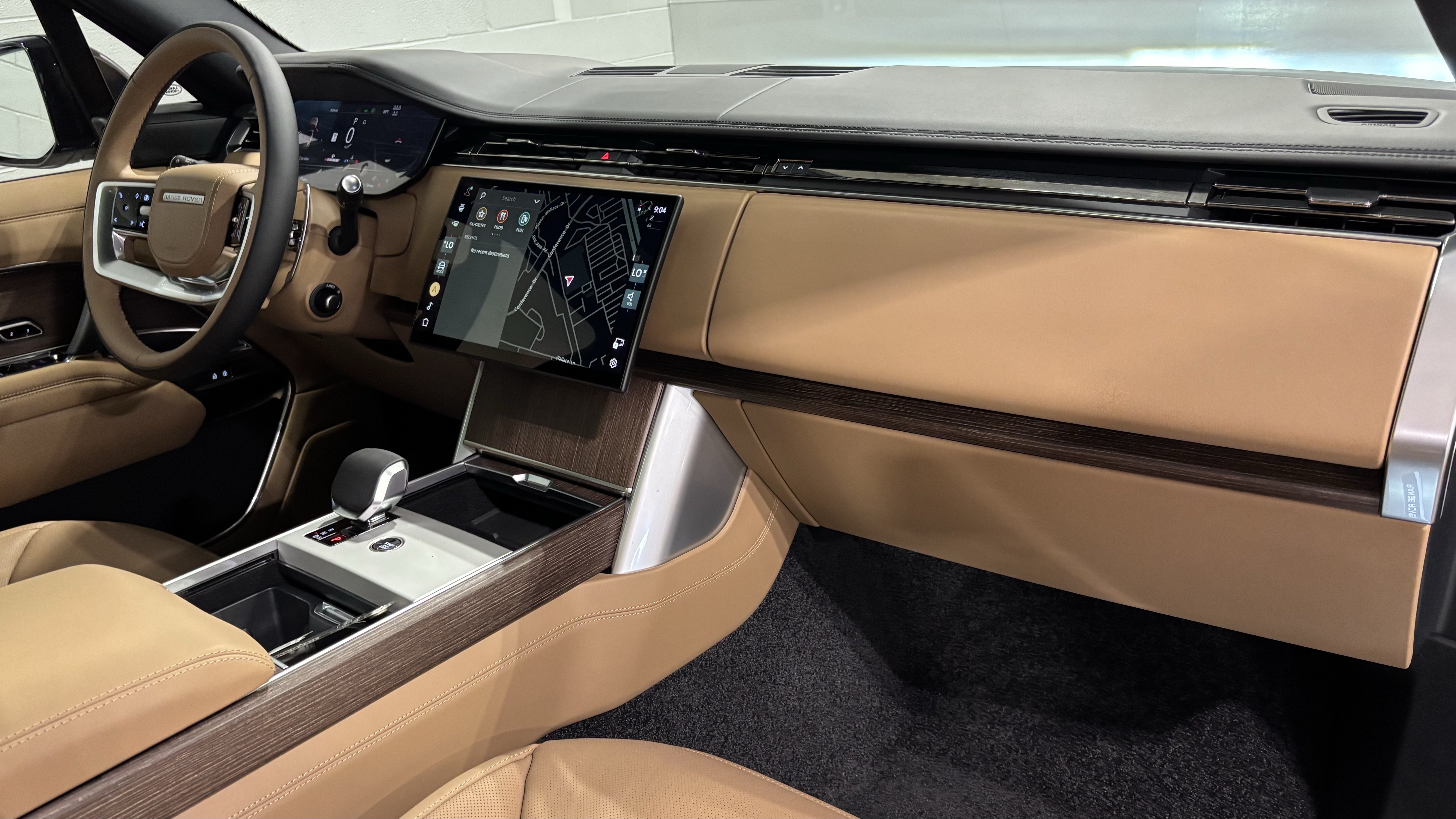 New 2026 Land Rover Range Rover Long Wheelbase SE AWD/4WD image 4