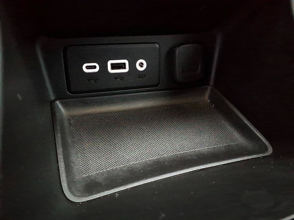 Used 2023 GMC Terrain SLE FWD image 24