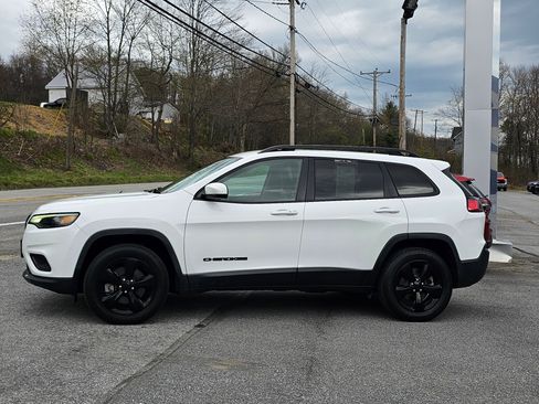Used 2019 Jeep Cherokee Latitude Plus image 32