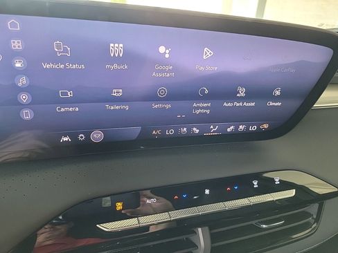 New 2026 Buick Enclave Avenir w/ Super Cruise Package FWD image 17