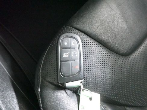 Used 2021 Jeep Cherokee Limited w/ Elite Package AWD/4WD image 22