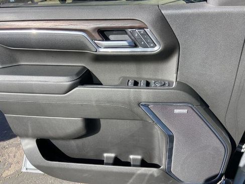 Used 2025 GMC Sierra 1500 SLT w/ SLT Premium Package image 18