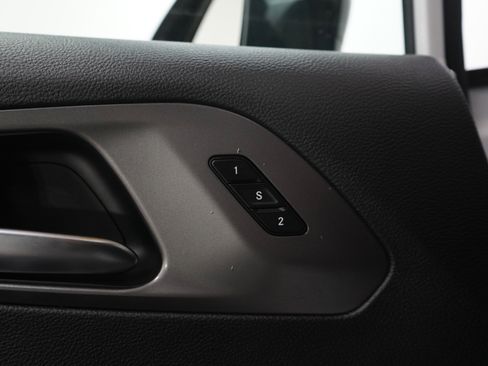 Used 2025 Chrysler Pacifica Select FWD image 23