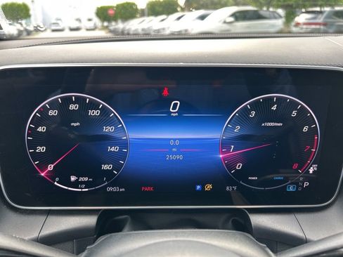 Used 2024 Mercedes-Benz GLC 300 4MATIC image 19