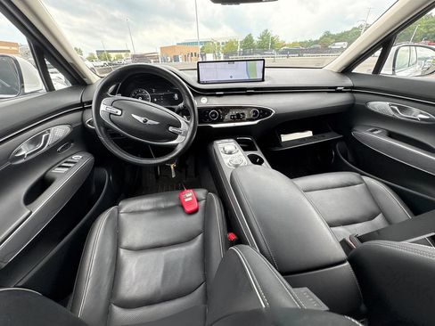 Used 2024 Genesis GV70 2.5T w/ Advanced Package AWD/4WD image 7