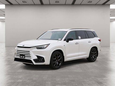 New 2026 Lexus TX 500h AWD image 2