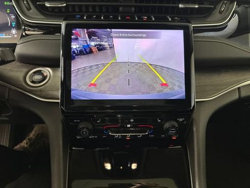 Used 2023 Jeep Grand Cherokee 4WD 4xe image 25