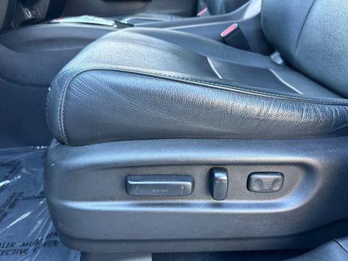 Used 2018 Honda Pilot Touring image 13