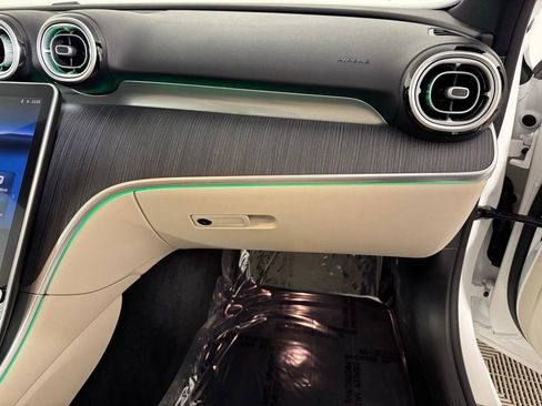 Certified 2025 Mercedes-Benz C 300 4MATIC Sedan image 9