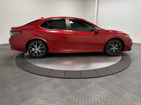 Used 2024 Toyota Camry SE FWD image 15