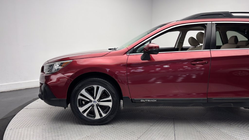 Used 2019 Subaru Outback 2.5i Limited AWD/4WD image 5