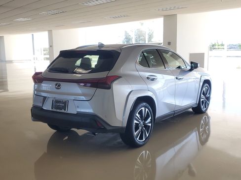 Used 2025 Lexus UX 300h FWD w/ Accessory Package (Z1) image 10