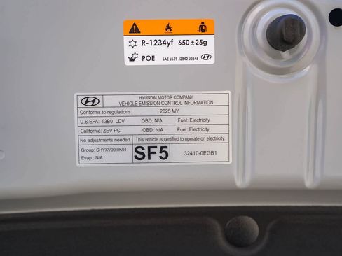 Certified 2025 Hyundai Kona SEL image 27