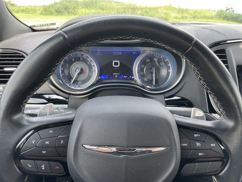 Certified 2022 Chrysler 300 S image 16