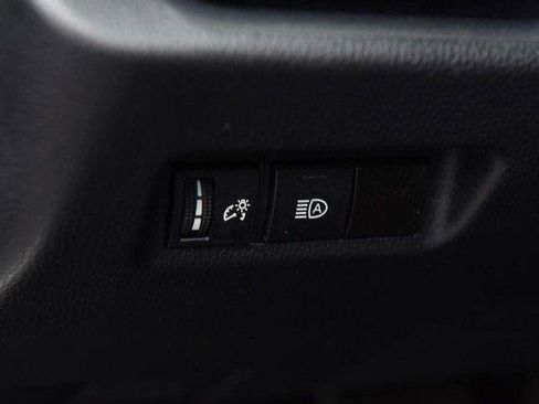 Used 2025 Toyota RAV4 XLE image 11