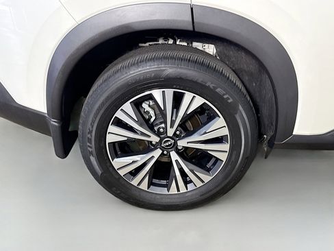 Used 2023 Nissan Rogue SV FWD image 33